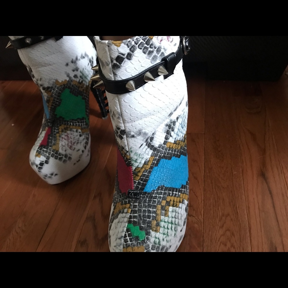 shoes - Picture 6 of 6